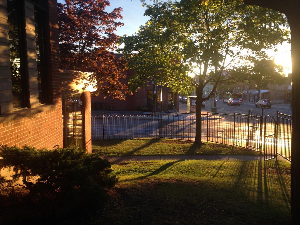 Smile Back B&B Toronto Dış mekan fotoğraf